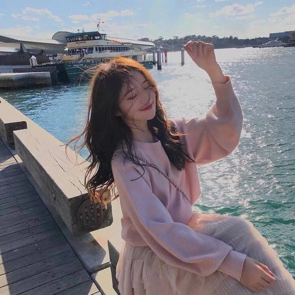 在下巴克 海报